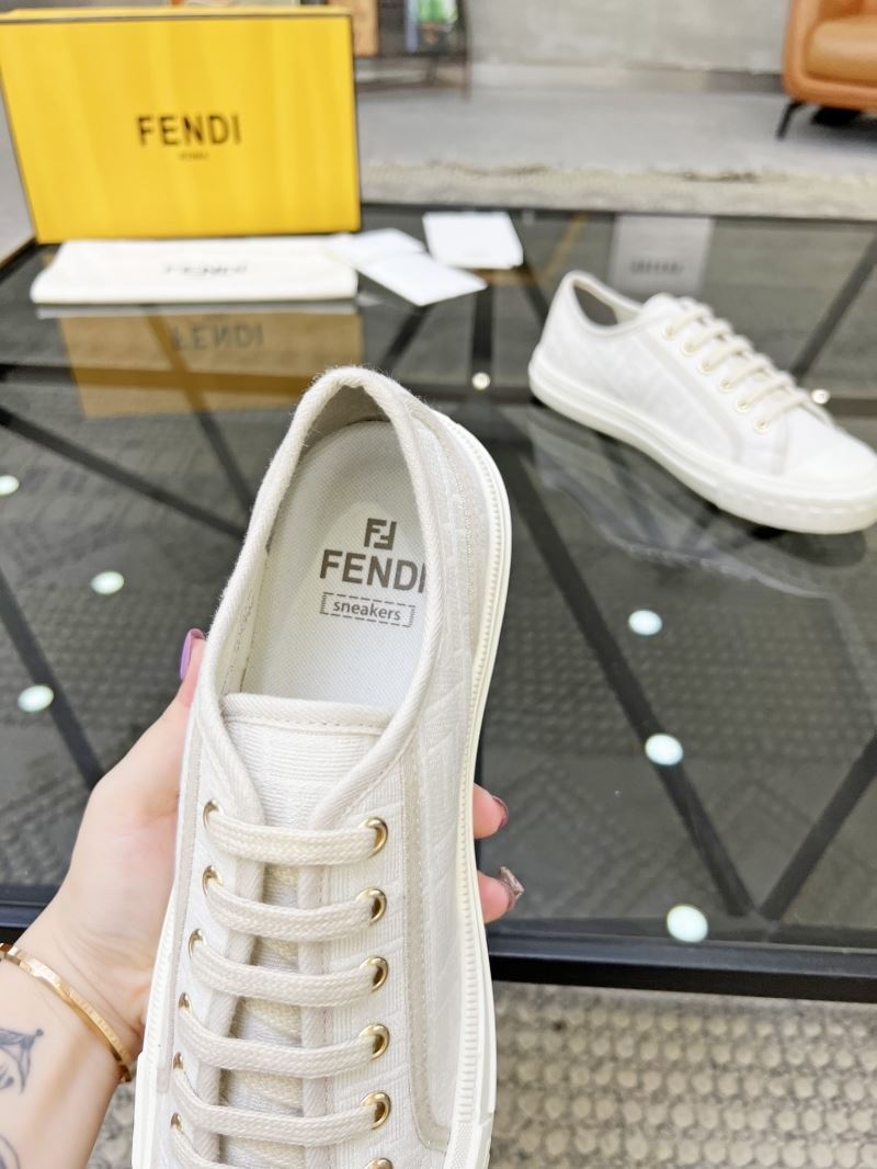 Fendi Low Shoes